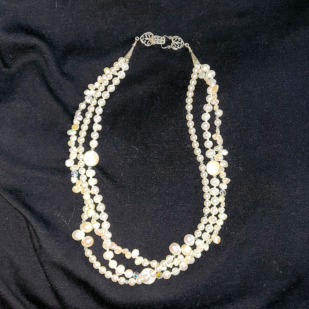 Vintage fresh water pearl necklace